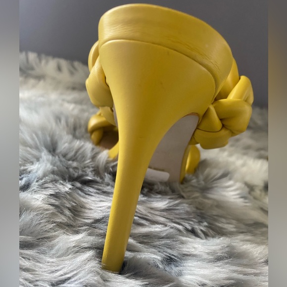 STEVE MADDEN Kenley Heel , Citron, size 6 - Picture 13 of 13